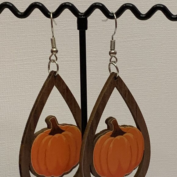 Pumpkin Earring, Food Earring, Fall Earring, Halloween Earring, Thanksgiving - Picture 6 of 7
